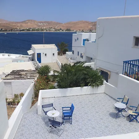 Marina's Serifos בית הארחה *
