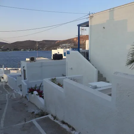 בית הארחה Marina's Serifos