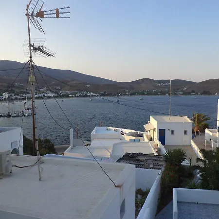 בית הארחה Marina's Serifos Livadi (Serifos)
