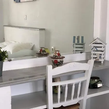 Marina's Serifos בית הארחה *