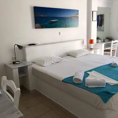 Marina's Serifos 3* Λιβάδι