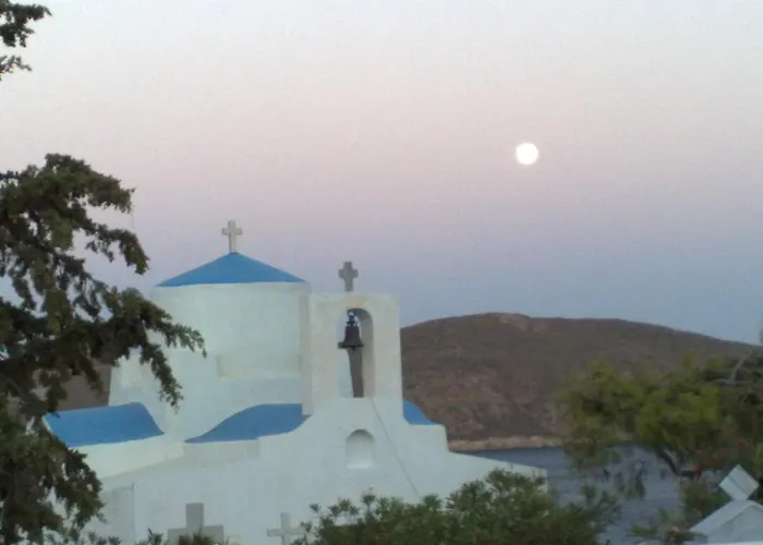Marina's Serifos Livadi (Serifos)