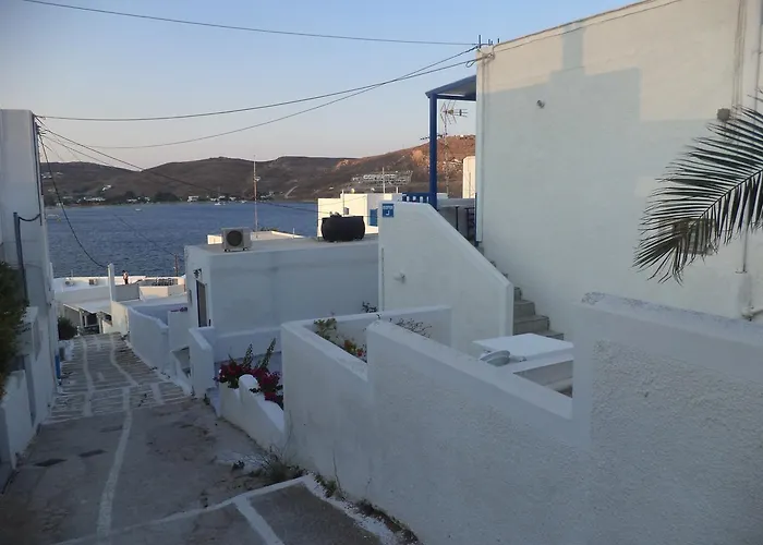 Guest house Marina's Serifos