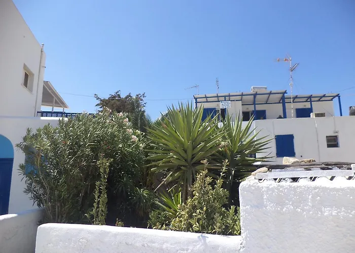 Marina's Serifos Guest house