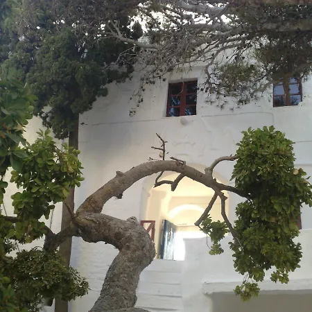 Gasthuis Marina's Serifos Livadi (Serifos)